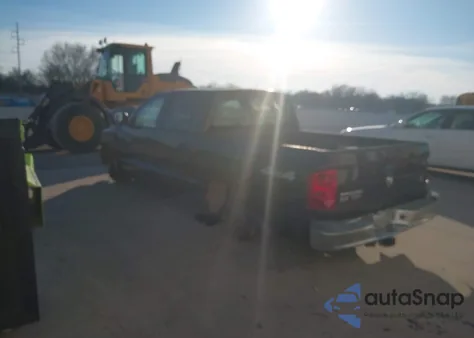 2005 Dodge Dakota Slt z USA, uszkodzony, nr VIN 1D7HW48J55S296432